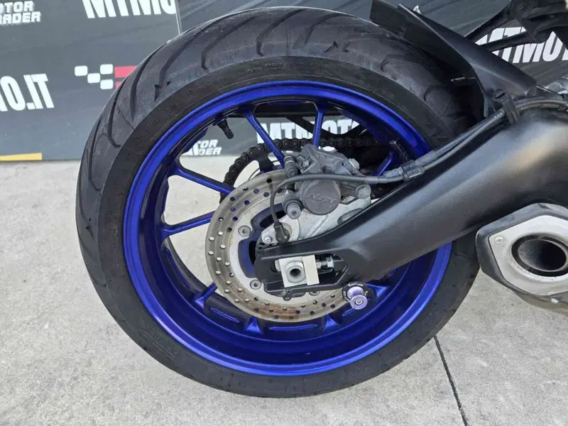 Yamaha MT-09 (2017 - 20) (7)