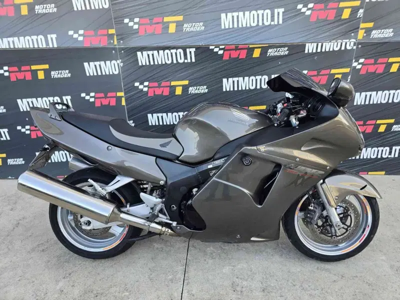 Honda CBR 1100 XX Superblackbird (1996 - 98)