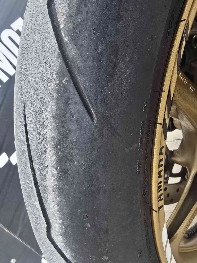 Yamaha YZF R6 (2008 - 09) (11)