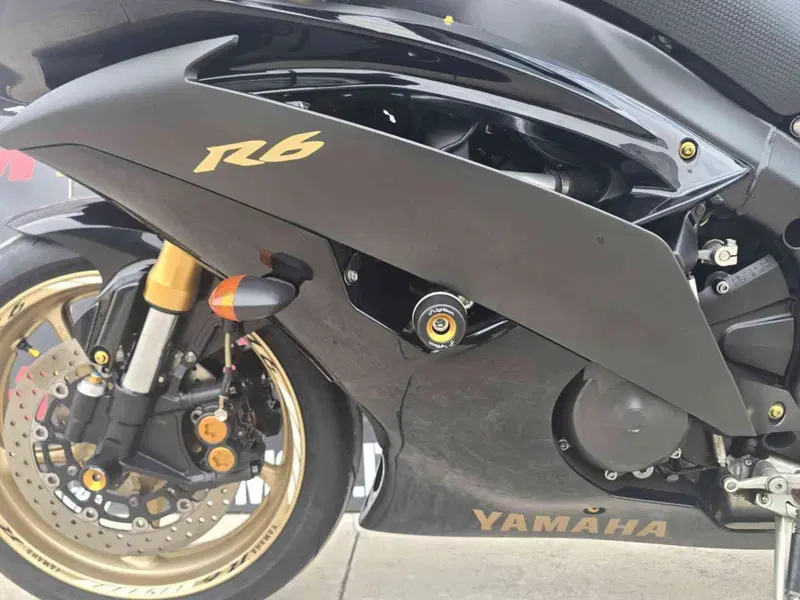 Yamaha YZF R6 (2008 - 09) (7)