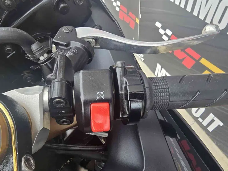 Yamaha YZF R6 (2008 - 09) (18)