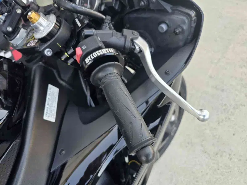 Yamaha YZF R6 (2010 - 16) (17)