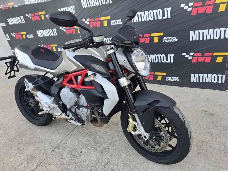 MV Agusta Brutale 800 (2012 - 15) (4)