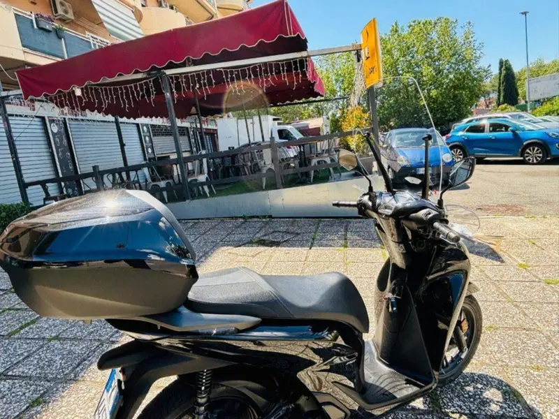 Honda SH 150i (2024 - 25) (7)