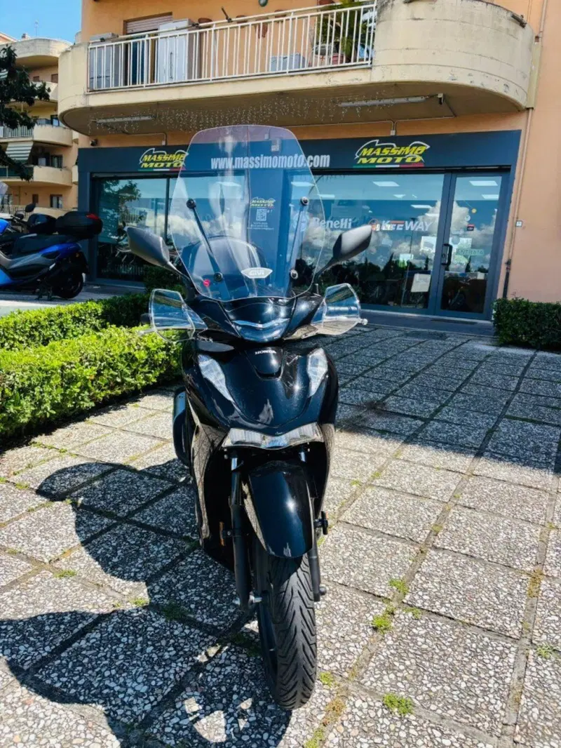 Honda SH 150i (2024 - 25) (5)