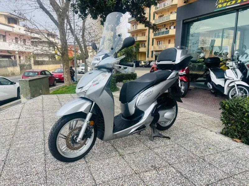 Honda SH 300 i ABS (2016 - 20) (12)
