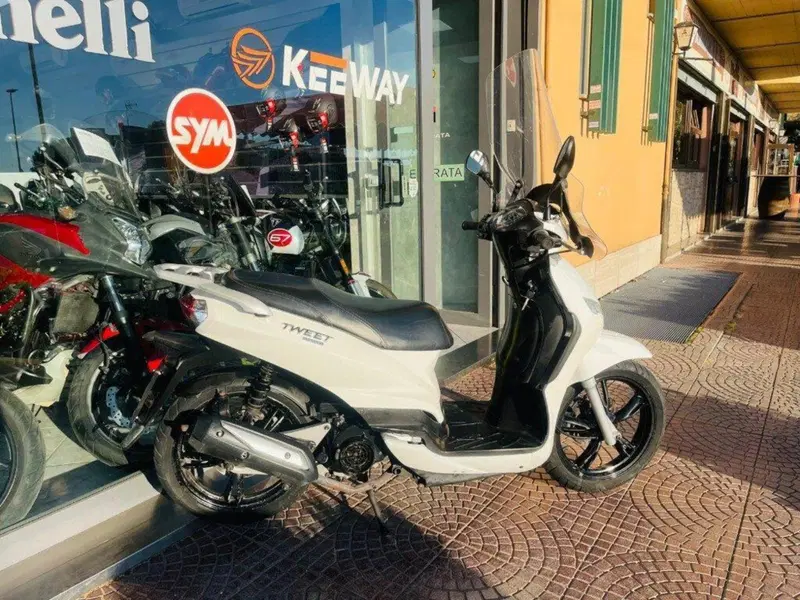 Peugeot Tweet 125 (2014 - 17) (10)