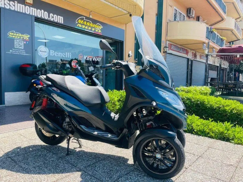 Piaggio MP3 300 ABS Hpe (2021 - 24) (2)