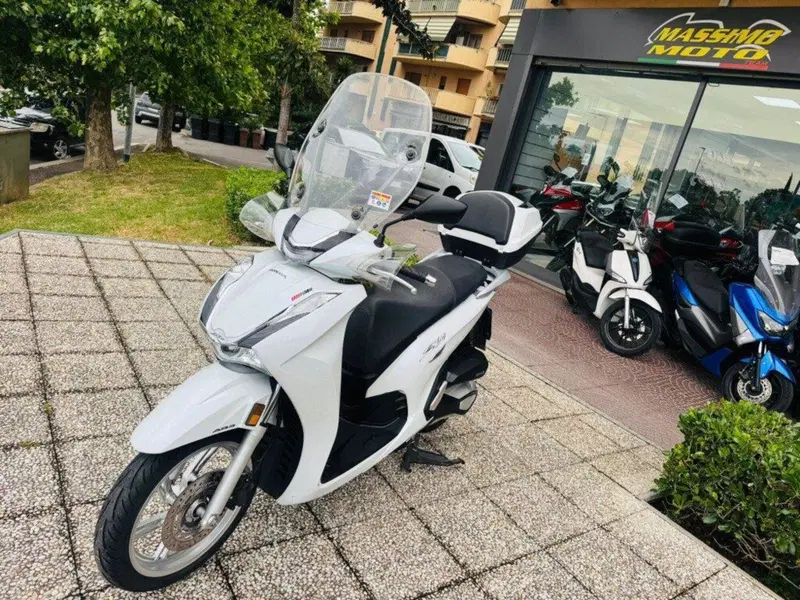 Honda SH 350 (2021 - 24) (2)