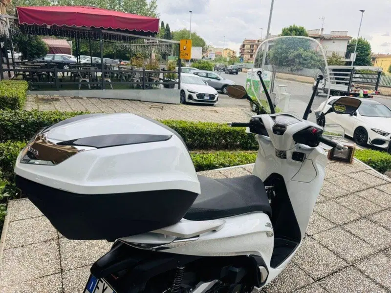 Honda SH 350 (2021 - 24) (6)