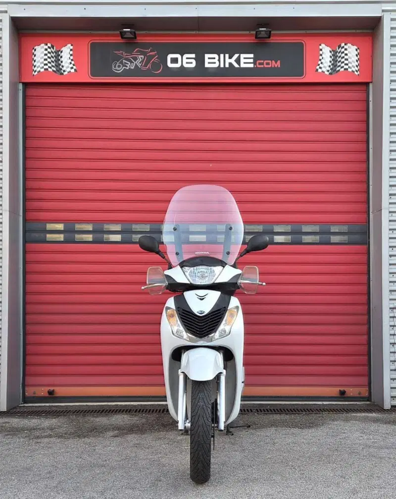 Honda SH 150i (2009 - 12) (3)