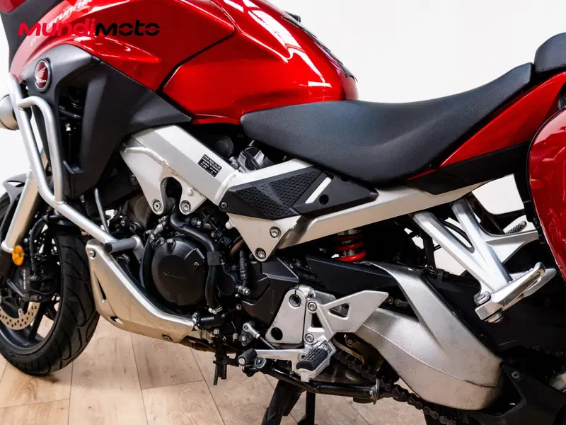 Honda VFR 800 (2002 - 05) (10)