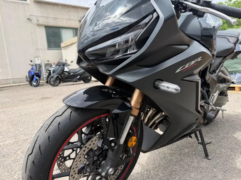 Honda CBR 650 R (2021 - 23) (4)