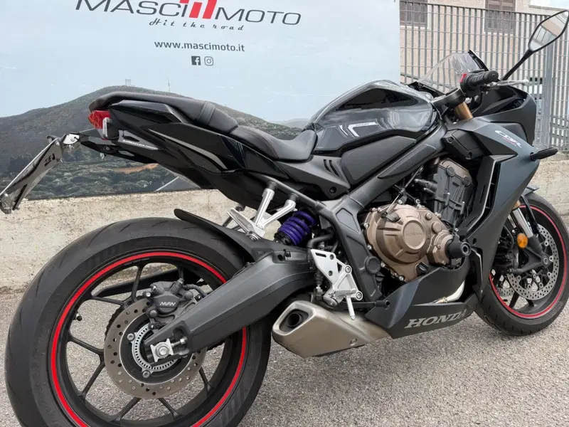 Honda CBR 650 R (2021 - 23) (6)