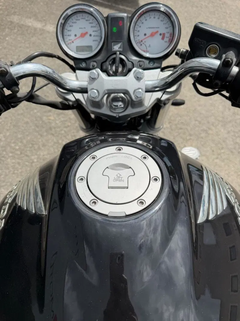 Honda Hornet 600 (2003 - 04) (7)