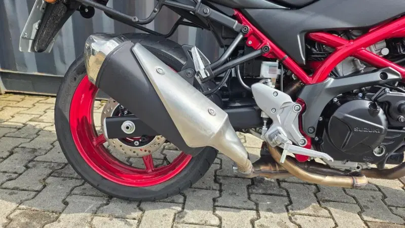 Suzuki SV 650 (2016 - 20) (7)