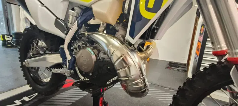 Husqvarna TE 300i (2023) (4)