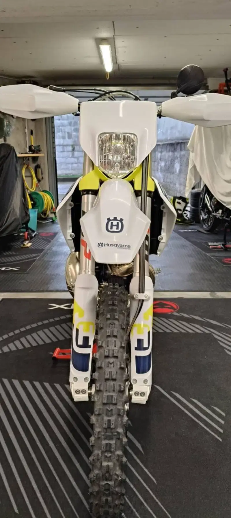 Husqvarna TE 300i (2023) (12)
