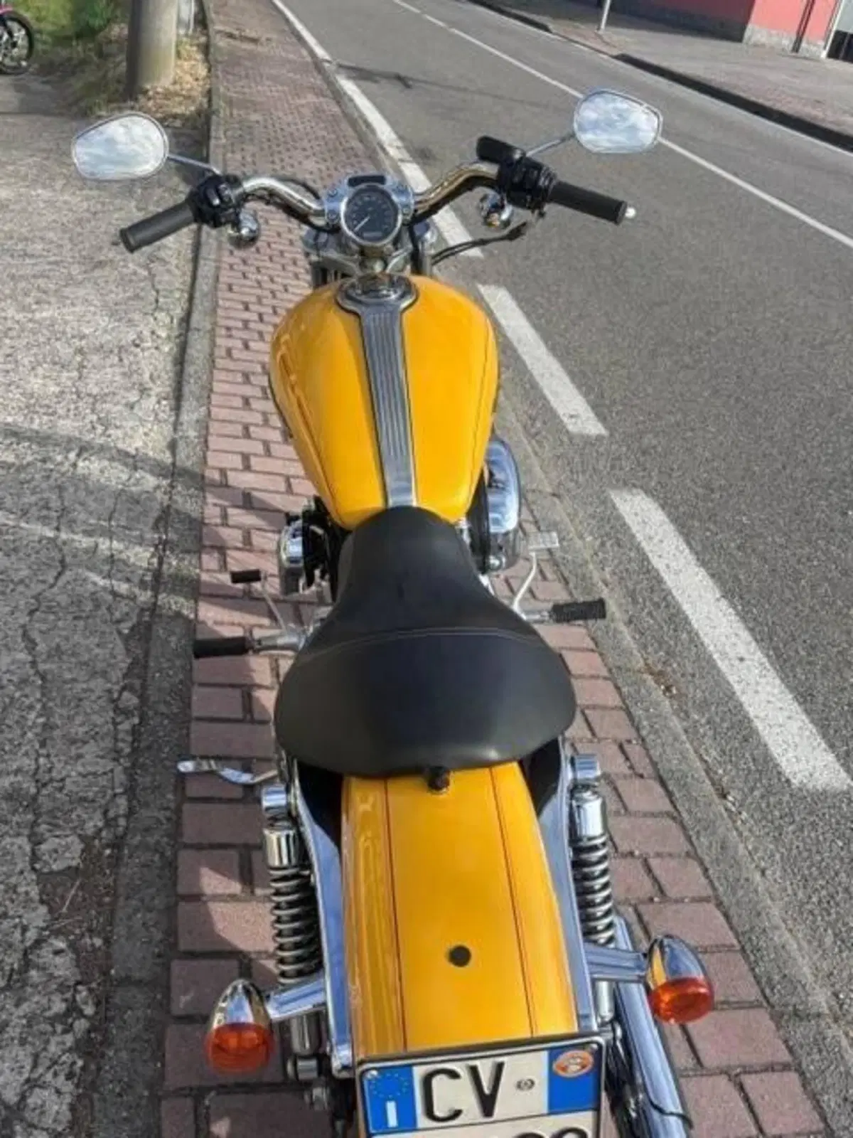 Harley-Davidson 1200 Custom (2004 - 06) - XL 1200C (5)