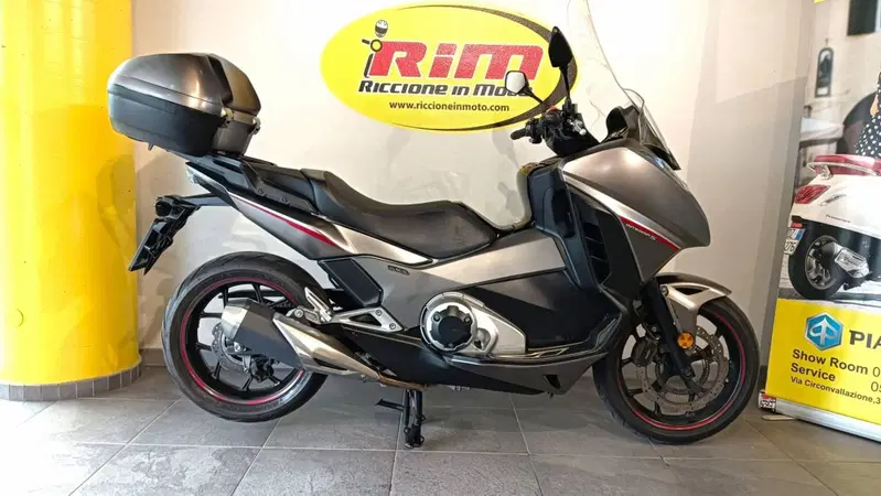 Honda Integra 750 DCT Sport (2017) (2)