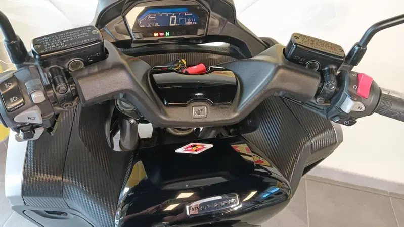 Honda Integra 750 DCT Sport (2017) (7)