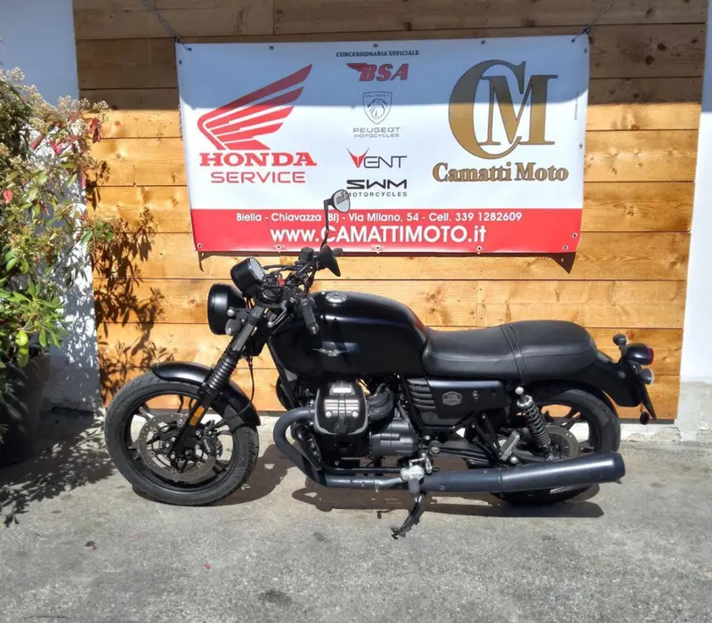 Moto Guzzi V7 III Stone Night Pack (2019 - 20)