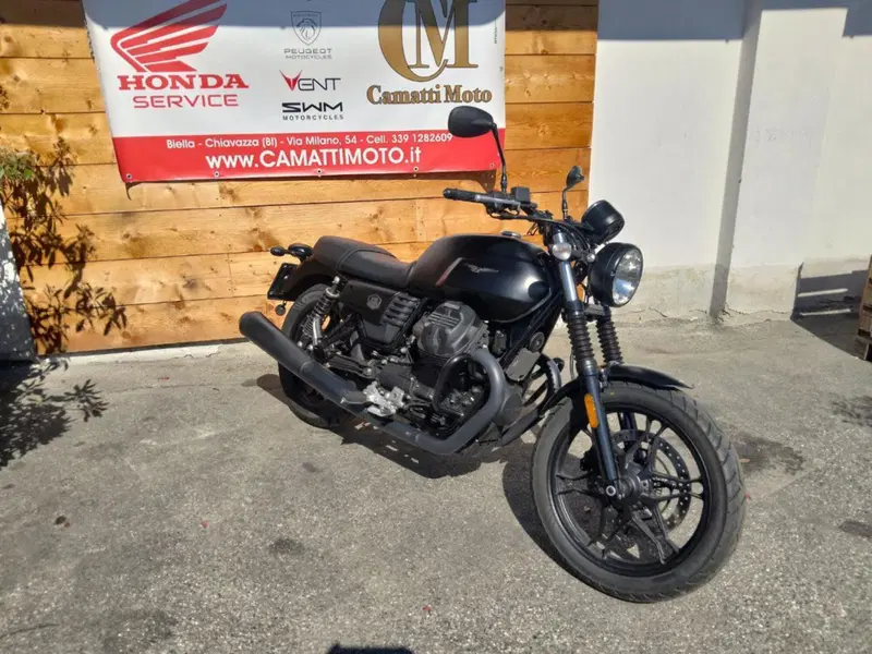 Moto Guzzi V7 III Stone Night Pack (2019 - 20) (4)