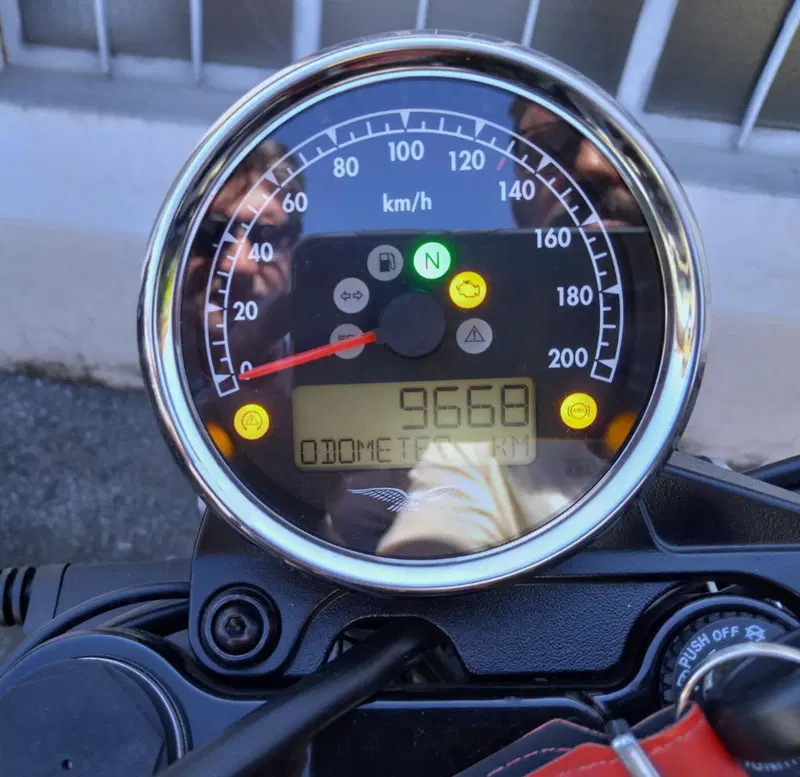 Moto Guzzi V7 III Stone Night Pack (2019 - 20) (11)