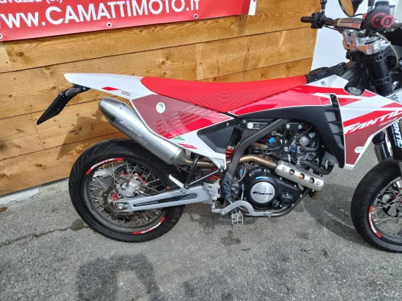 Fantic Motor XMF 125 Motard Competition 4T (2023 - 24) (10)