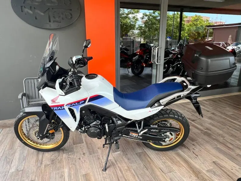 Honda Transalp XL750 (2023 - 24) (4)