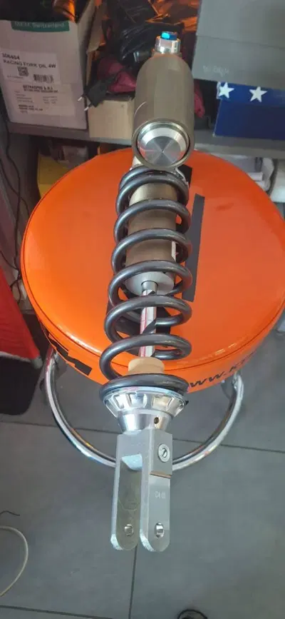 monoammortizzatore kayaba