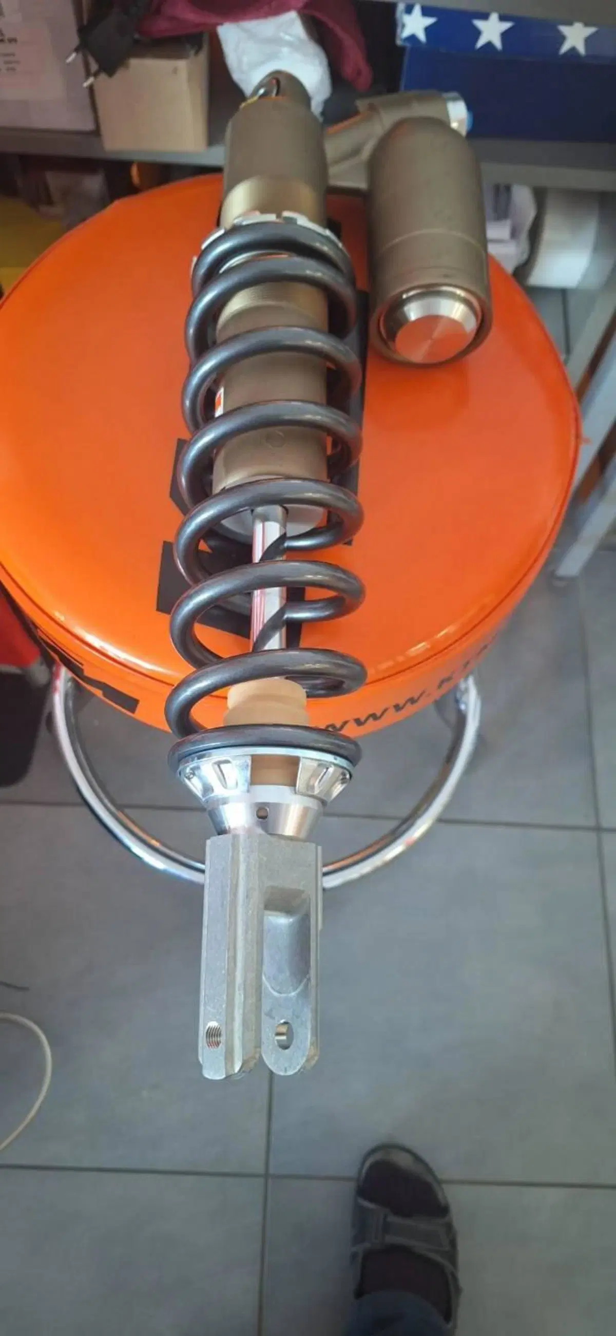 monoammortizzatore kayaba (3)