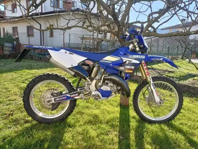 Yamaha YZ 125 (2016) usata