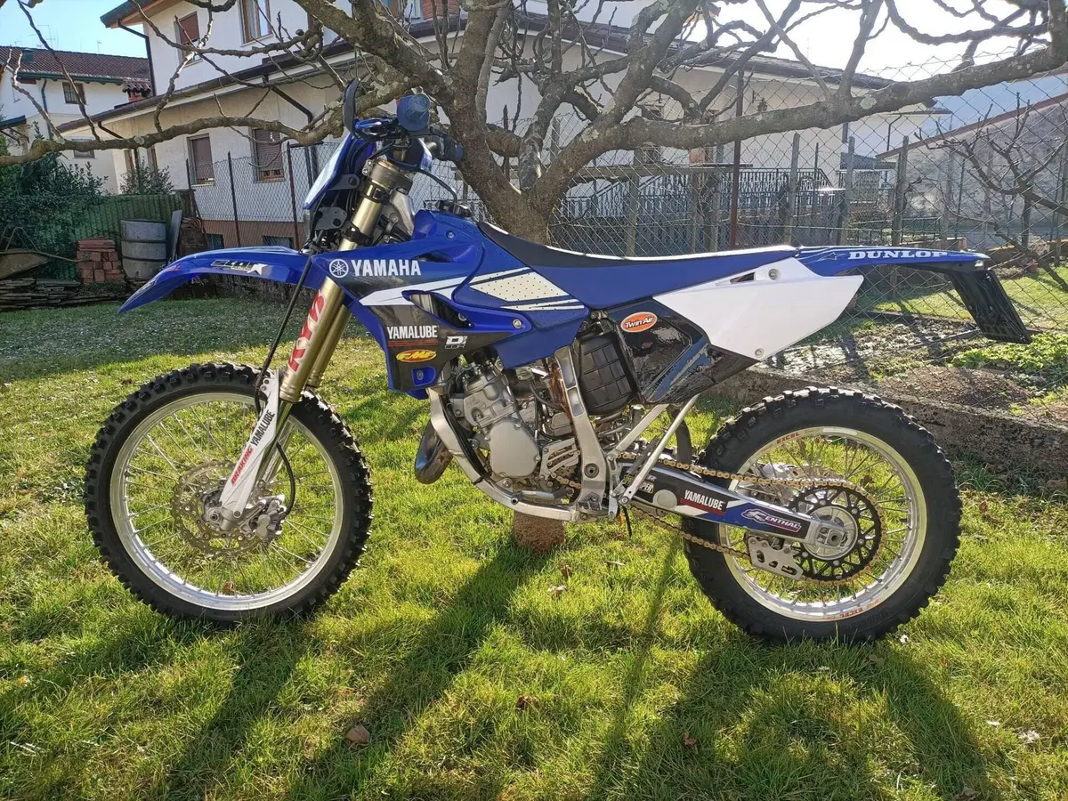 Yamaha YZ 125 (2016) (2)