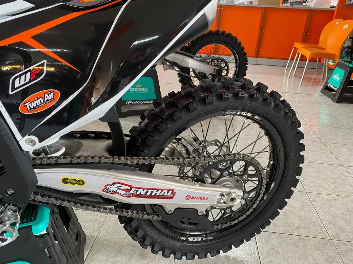 KTM 250 SX-F (2024) (7)