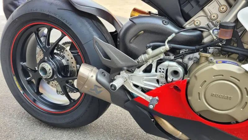 Ducati Panigale V4 Speciale 1100 (2018 - 19) (4)