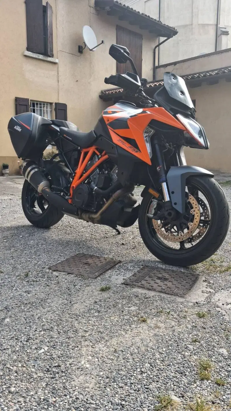 KTM 1290 Super Duke GT (2022 - 25)