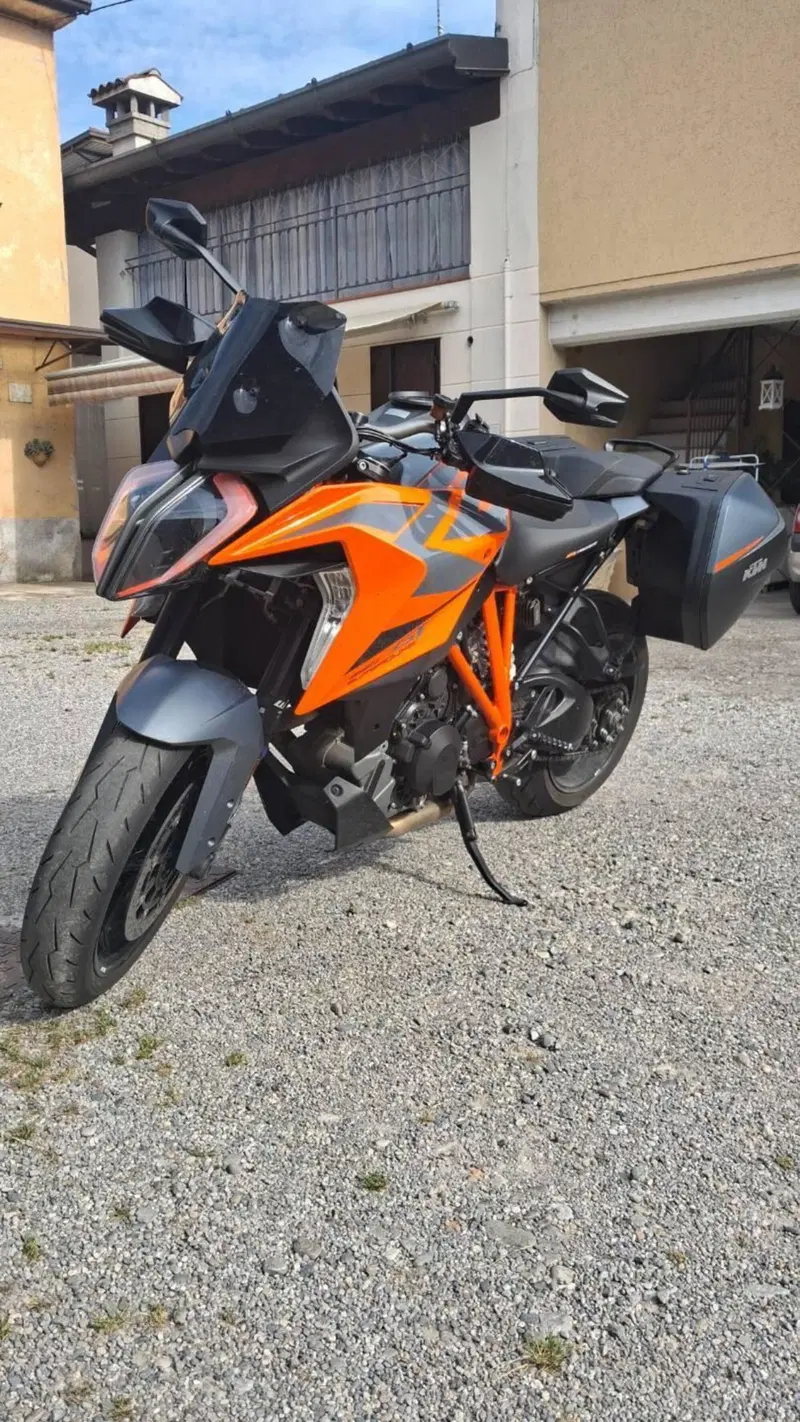 KTM 1290 Super Duke GT (2022 - 25) (2)
