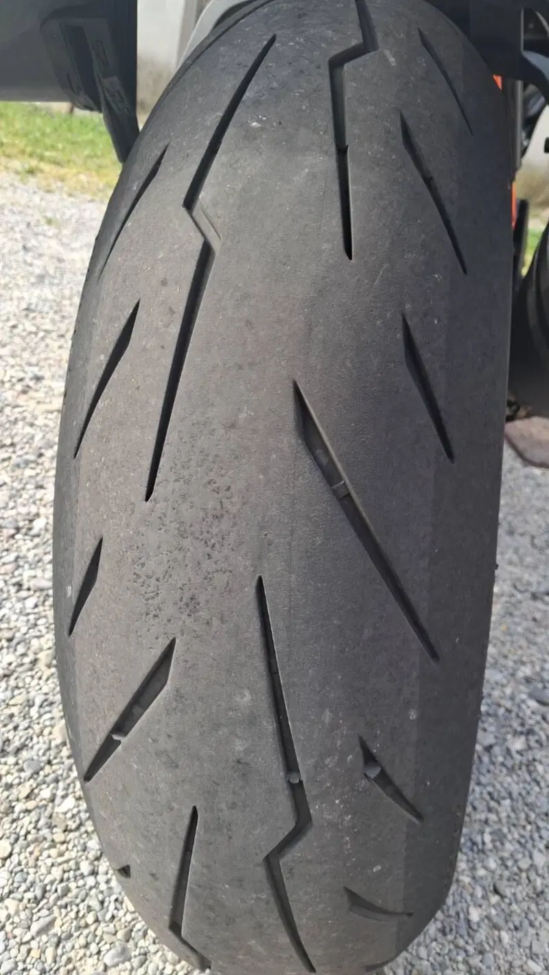KTM 1290 Super Duke GT (2022 - 25) (4)