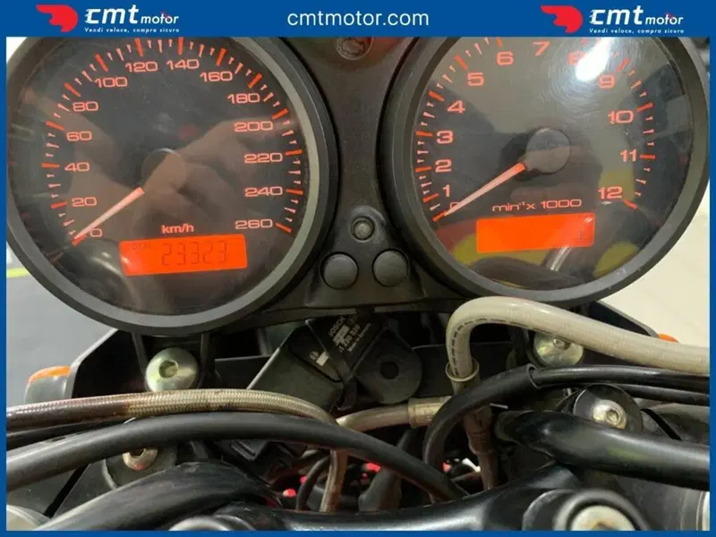Ducati Monster 695 (2006 - 08) (5)