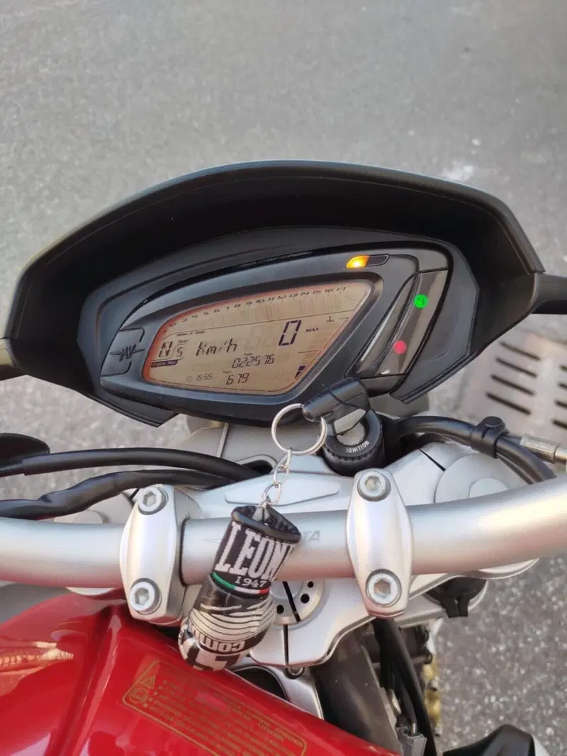 MV Agusta Brutale 675 EAS (2011 - 14) (6)