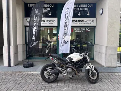 Ducati Monster 696 (2008 - 13) usata