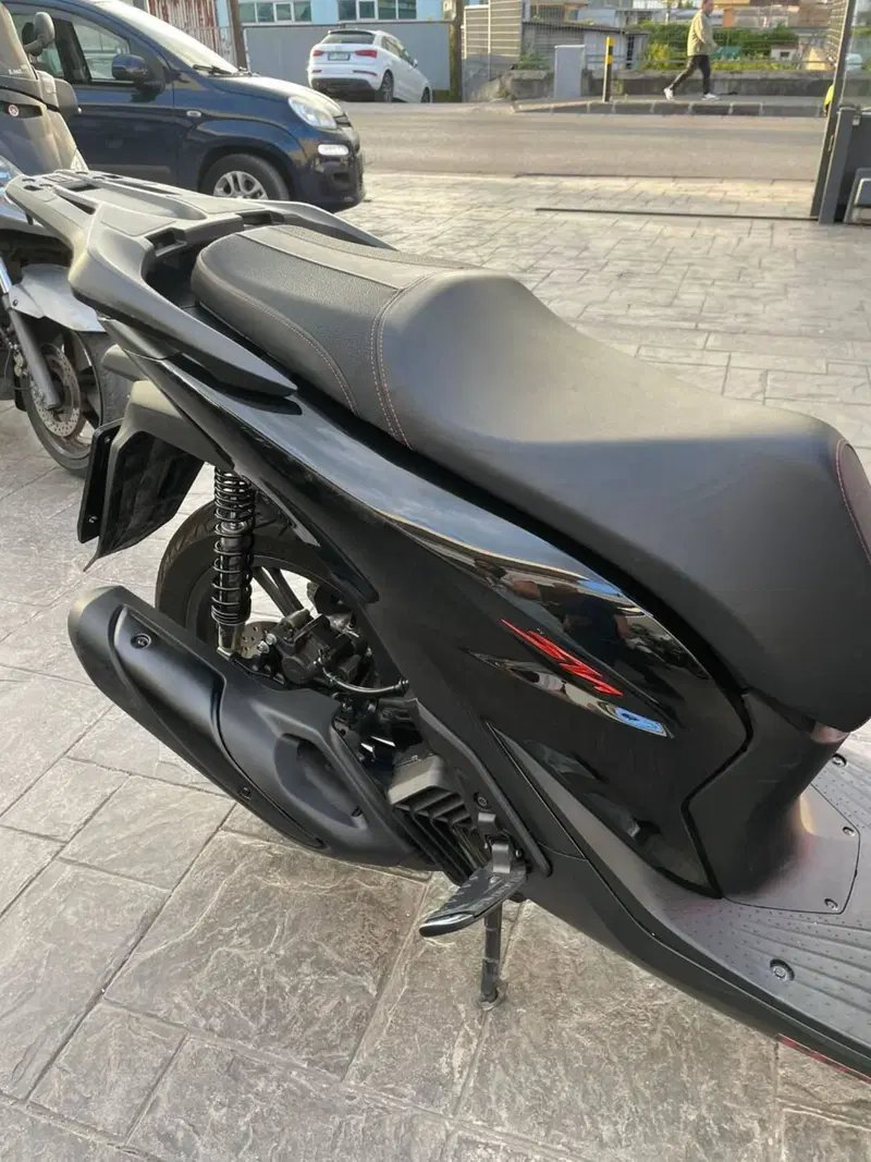 Honda SH 125i Sport (2024 - 25) (5)