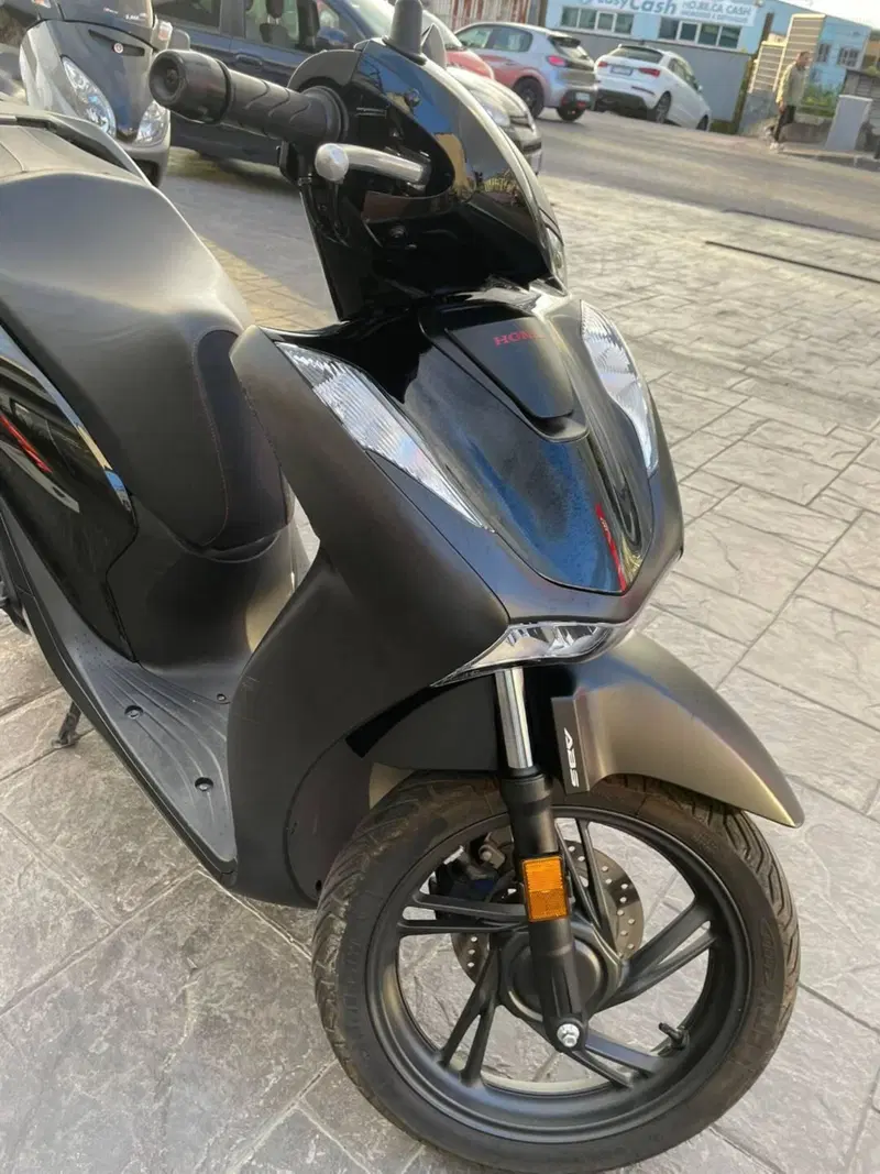 Honda SH 125i Sport (2024 - 25) (7)