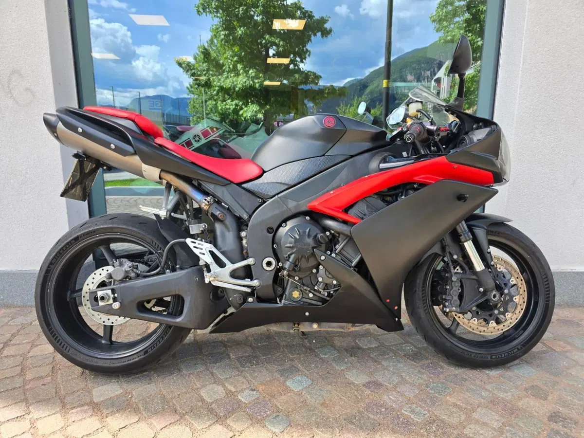 Yamaha YZF R1 (2007 - 08)