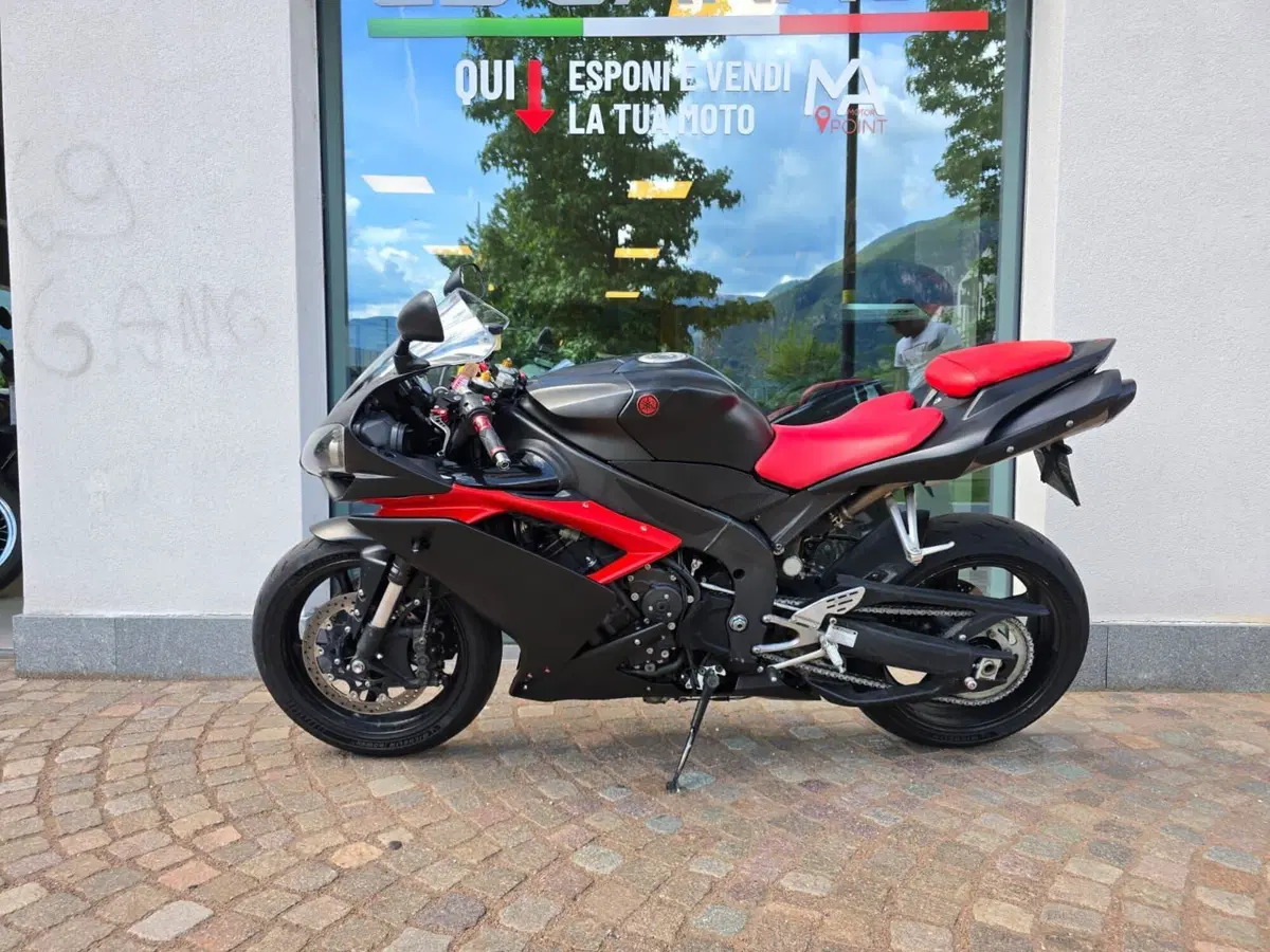 Yamaha YZF R1 (2007 - 08) (2)