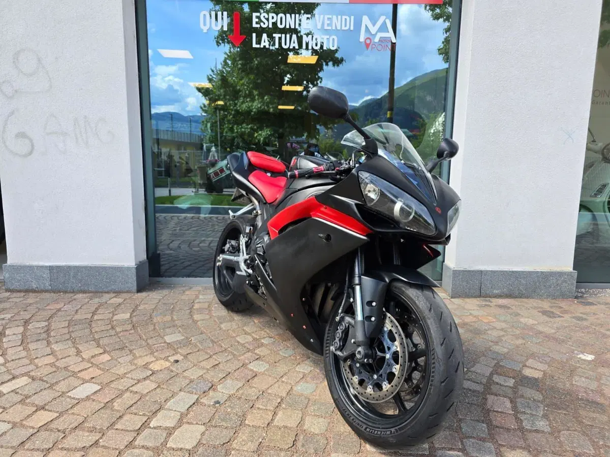 Yamaha YZF R1 (2007 - 08) (3)