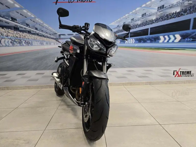 Triumph Street Triple 765 RS (2023 - 26) (2)