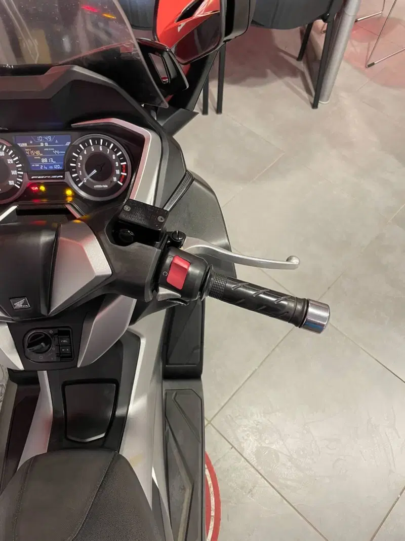 Honda Forza 300 ABS (2018 - 20) (14)