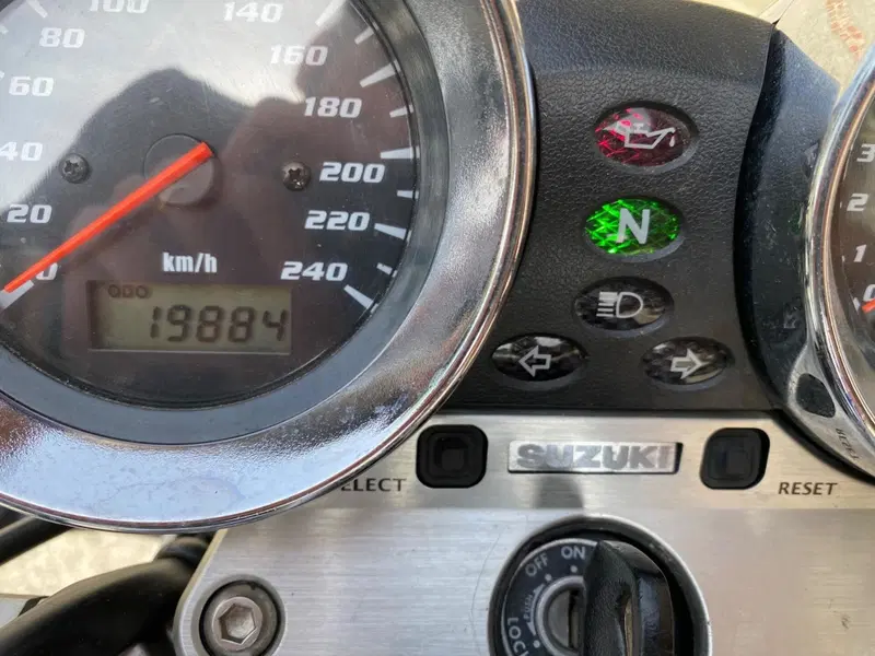 Suzuki GSF 600 Bandit (2000 - 05) (2)